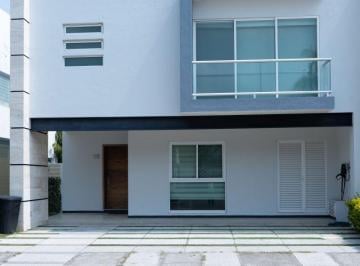 Casa de 4 habitaciones, Zapopan · Casa en Venta Solares, Zona Real