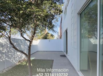 Casa de 4 habitaciones, Zapopan · Casa en Venta Solares, Zona Real