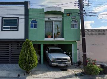 Casa de 4 habitaciones, Guadalupe · Casa en Venta en Riberas del Rio Monterrey Nuevo Leon