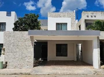 Casa · 160m² · 3 Recámaras · 2 Estacionamientos · Casa en Fraccionamiento Las Américas 2