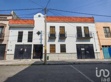 Casa · 445m² · 3 Recámaras · 4 Estacionamientos · Casa en Centro Histórico