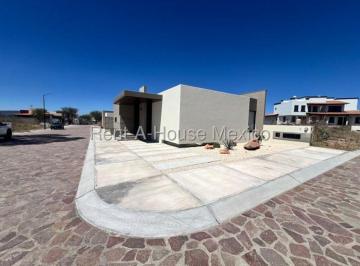 Casa de 2 habitaciones, Tequisquiapan · Venta Casa Kintas Residencial Tequisquiapan Casa Amueblada de 1 Nivel en Esquina, con 2 Recámaras