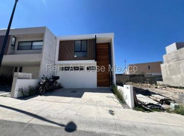 Casa de 3 habitaciones, El Marqués · Casa Venta Zibatá con 3 Recámaras y Amenidades