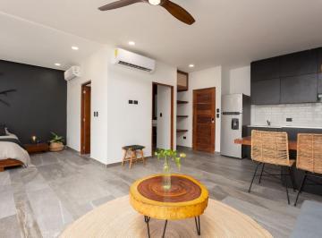 Villa · 490m² · 4 Recámaras · 3 Estacionamientos · Villa en Venta, Lagos del Sol