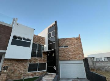 Casa en condominio de 3 habitaciones, Corregidora · Hermosa Casa/un Poco Negociable