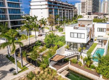 Casa de 3 habitaciones, Benito Juárez · Lujo, Diseño y Exclusividad en Puerto Cancún Venta Casa 42 Mdp