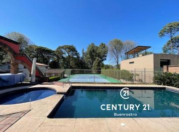 Casa en condominio de 4 habitaciones, Valle de Bravo · Casa en Venta Condominio con Amenidades en Avándaro, Valle de Bravo