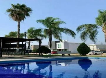 Casa de 3 habitaciones, Tlajomulco de Zúñiga · Casa a 5 Min de Palza Nueva Galicia en El Coto Mayorca con Alberca