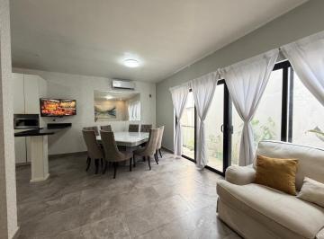 Casa · 234m² · 4 Recámaras · 2 Estacionamientos · Casa en Privalia Cumbres en Venta