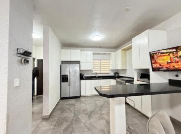 Casa de 4 habitaciones, García · Casa Equipada en Cumbres Privalia de 3 Niveles