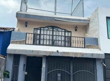 Casa de 3 habitaciones, Zapopan · Casa en Venta en Jardines de Los Belenes, Zapopan