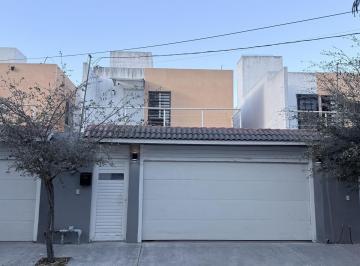 Casa · 129m² · 3 Recámaras · 2 Estacionamientos · Casa en Venta en Colonia Sct, Guadalupe, N. L.
