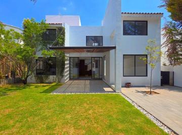 Casa de 3 habitaciones, Atizapán de Zaragoza · Casa en Bosque Esmeralda con Amplio Jardin