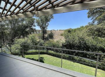 f6d49597de8fccd24c47a138df1d906bb14b3e65b7178d261e734af004cfa309 · Casa con Doble Seguridad y Vista Al Bosque a 5 Mins de La Caseta de Acceso