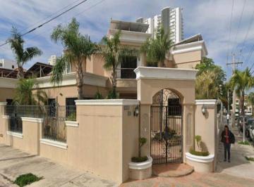 Casa de 6 habitaciones, Mazatlán · Casa en Recuperacion Bancaria