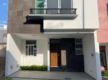 Casa de 3 habitaciones, Zapopan · Casa en Venta en Capital Norte Madeiras - Parota 4