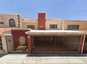 Casa de 3 habitaciones, Torreón · Casa en Recuperacion Bancaria