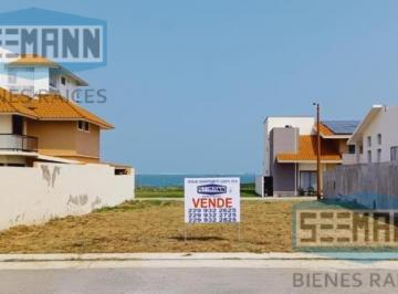Terreno / Lote · 203m² · Venta de Terreno en Calle Mandarina Fracc. El Sendero, Alvarado, Veracruz.
