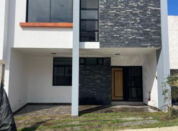 Casa de 4 habitaciones, Zapopan · Casa en Venta en Capital Norte - Sienna 102