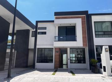 Casa de 3 habitaciones, Querétaro · Casa en Venta en Fray Junipero Serra | Amplitud + Amenidades