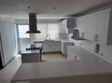 Casa de 3 habitaciones, Puebla · Casa de 280 m² con 3 Recámaras en Renta en Puerta Paraíso