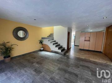 Casa · 219m² · 4 Recámaras · 2 Estacionamientos · Casa en Venta en Nueva Galicia, Coto Coruña, Tlajomulco de Zúñiga