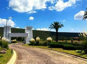 1 · Terreno Residencial en Venta de 2400.48 m² en Valle de Los Reyes, León, Guanajuato