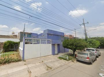 Casa de 4 habitaciones, Zapopan · Vendo Casa en Colonia Pinar de La Calma Zapopan Remate Bancario