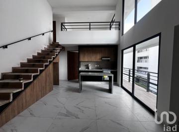 Departamento · 100m² · 2 Recámaras · 2 Estacionamientos · Departamento Tipo Loft, de Doble Altura en Renta