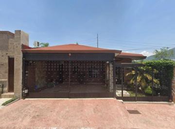 Casa de 4 habitaciones, Monterrey · Hermosa Casa en Venta de Remate en Monterrey, Nl