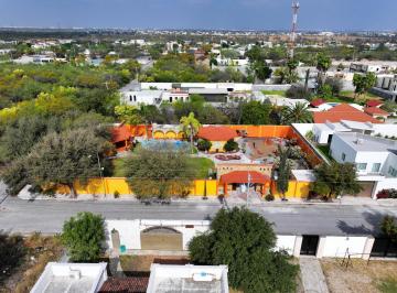 Casa · 1355m² · 1 Recámara · 2 Estacionamientos · Casa en Portal del Norte