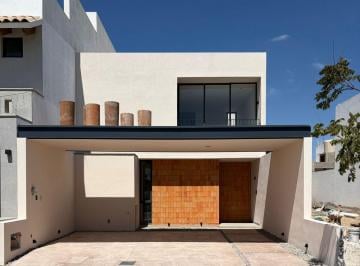 Casa de 3 habitaciones, León · Venta Casa Nueva Fracc. Mayorca / Zona Sur / León, Gto.