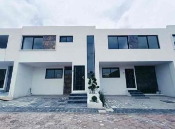Casa · 84m² · 3 Recámaras · 2 Estacionamientos · Casa en Venta en Puebla Centro
