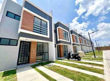 Casa · 3 Recámaras · Casa en Venta en San Isidro Castillotla