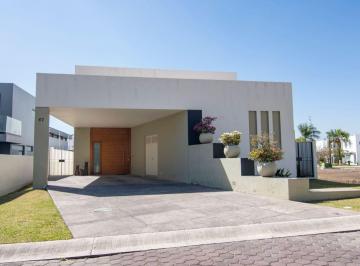 Casa de 3 habitaciones, Tlajomulco de Zúñiga · Casa en Venta Dentro del Fracc. Rinconada de Santa Anita, Tlajomulco