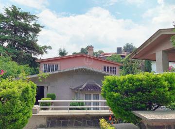 Casa · 893m² · 3 Recámaras · 3 Estacionamientos · Casa en Venta en Exclusivo Fraccionamiento en Tlalpan