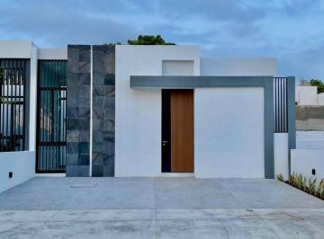 Casa de 3 habitaciones, Colima · Venta Casa en Catania Residencial en Zona Norte Colima 3 Rec, 2 Baños en un Terreno de 189 m²