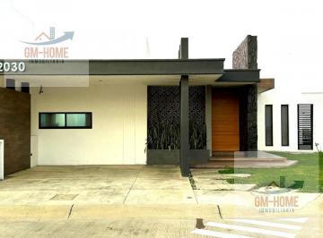 Casa · 200m² · 3 Recámaras · 2 Estacionamientos · Casa en Renta en Altabrisa