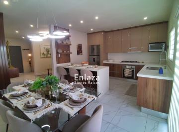 Casa · 209m² · 3 Recámaras · 2 Estacionamientos · Casa en Fraccionamiento Reserva Cumbres