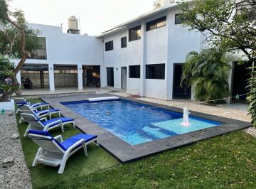 Casa · 541m² · 4 Recámaras · 4 Estacionamientos · Casa - Fraccionamiento Costa de Oro