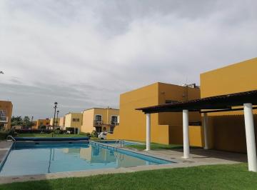 Casa de 4 habitaciones, Emiliano Zapata · Casa Grande en Paseos de Tezoyuca 4 Recamaras Alberca Si Creditos