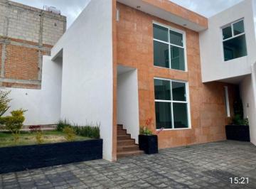 Casa de 3 habitaciones, Mineral de la Reforma · Casa con 174 m² Superficie de Terreno y 3 Recámaras en Venta en Mineral de La Reforma