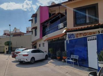 Casa en condominio · 290m² · 9 Recámaras · Casa y Departamentos