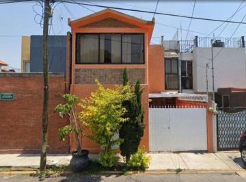 Casa de 3 habitaciones, Tlalnepantla de Baz · Hermosa Casa en Habitlas Rosas, Tlalnepantla, Mex.