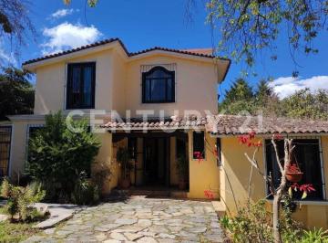 Casa · 220m² · 3 Recámaras · 3 Estacionamientos · Casa en Venta Barrio de Maria Auxiliadora, San Cristobal de Las Casas