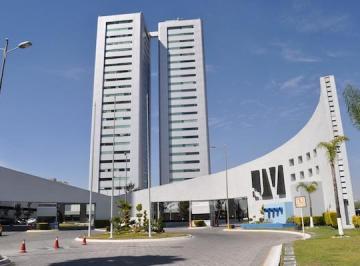 Local comercial · 1541m² · 15 Estacionamientos · Local en Renta en Puebla