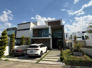Casa de 3 habitaciones, Zapopan · Hermosa y Moderna Casa en Venta y Renta en Valle Imperial