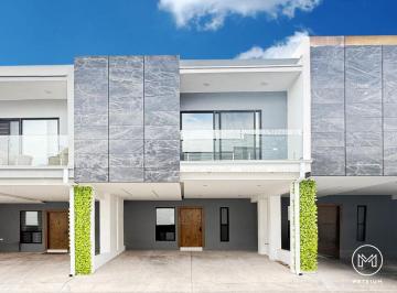 Casa de 3 habitaciones, Chihuahua · Casa en Venta o Renta Cerrada Rejon Equipada con Terraza Roof Top, Zona Relizcasa en S