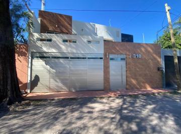 Casa · 300m² · Casa en Col. Los Sauces