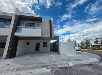 Casa de 3 habitaciones, Apodaca · Casa en Renta Apodaca, N. L.